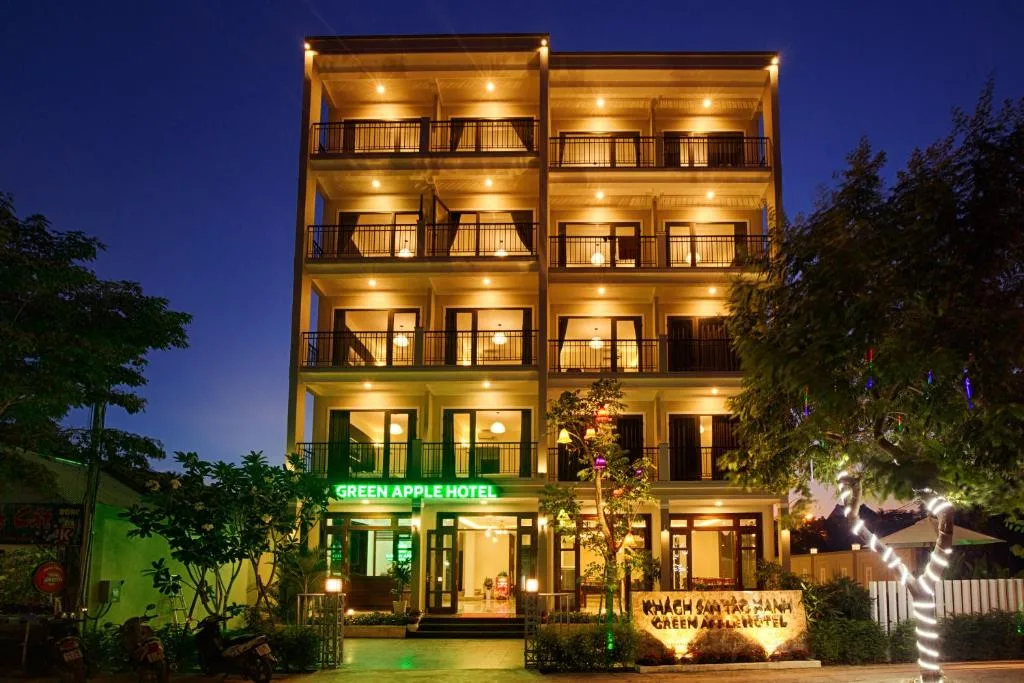 Green Apple Hotel