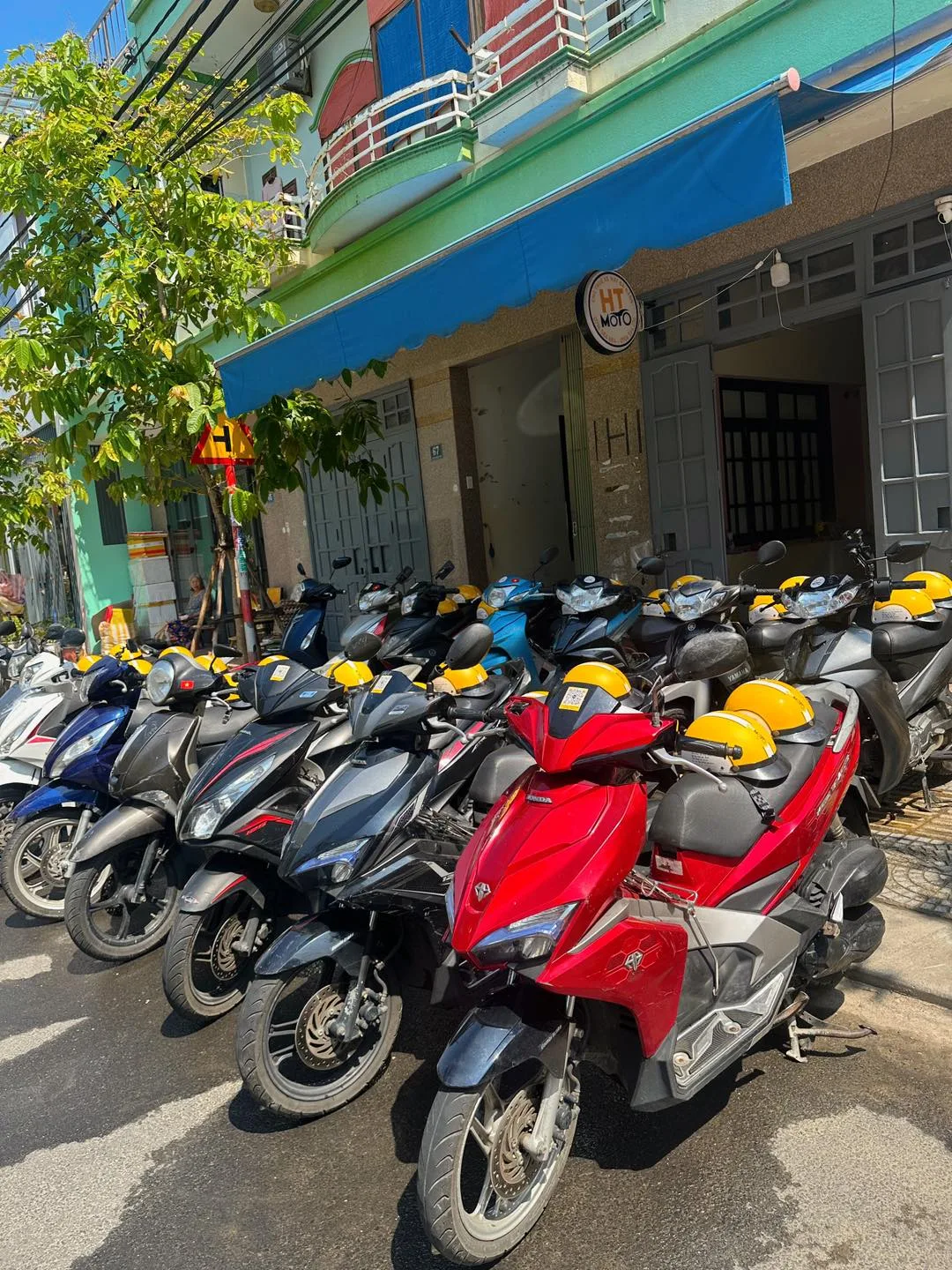 CHO THUÊ XE MÁY GIÁ RẺ ĐÀ NẴNG HTMOTO - MOTORBIKE RENTAL